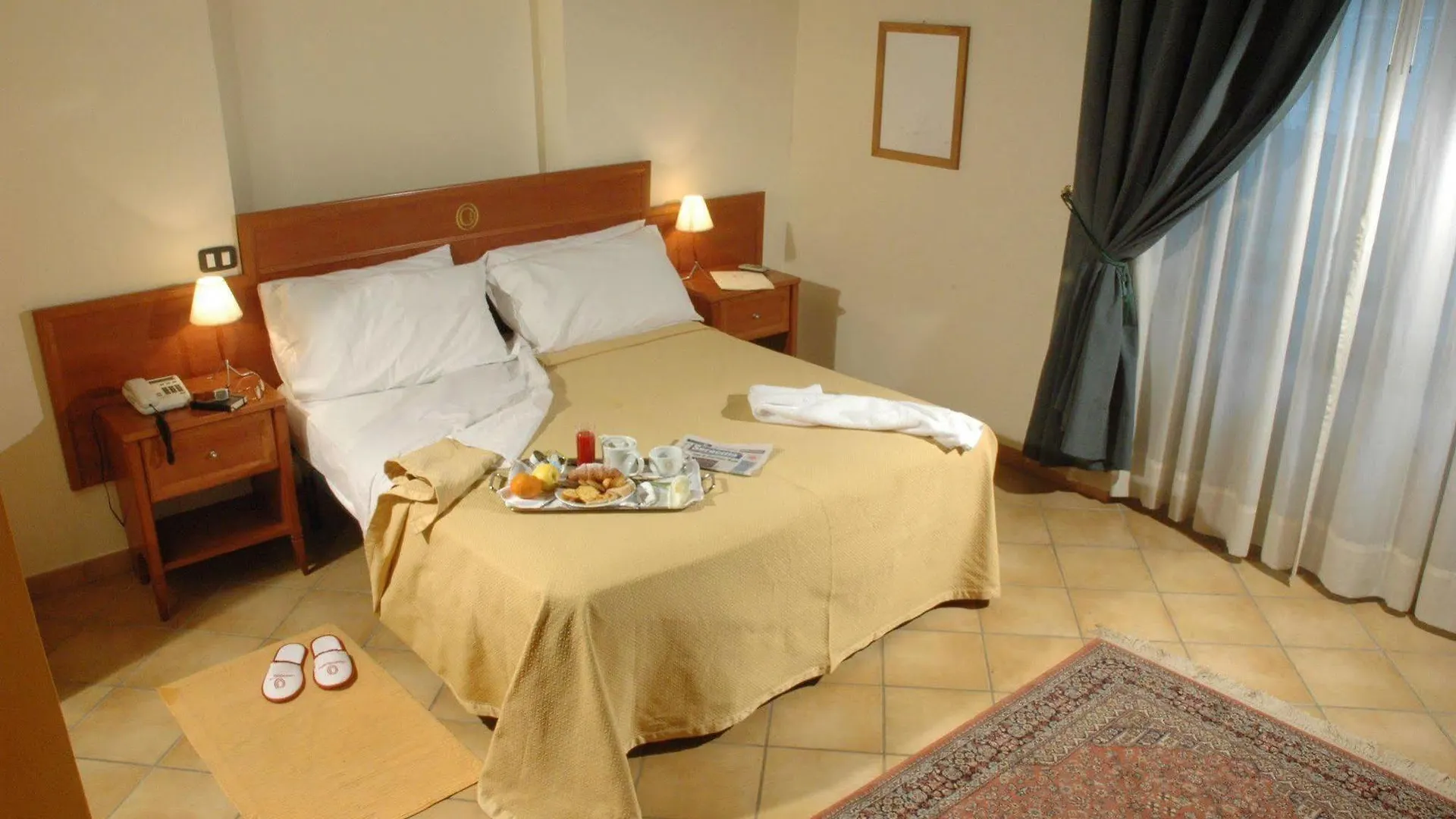 ****  Caravaggio Hotel Неаполь Италия