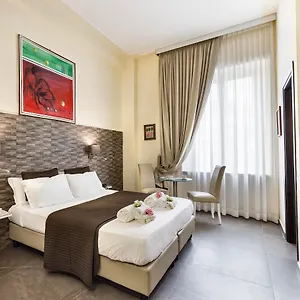 Art Piazza Carita' מלון