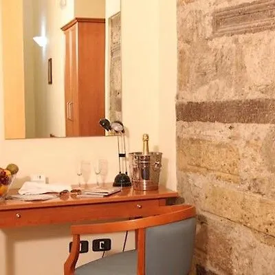 Caravaggio Hotel Nápoly