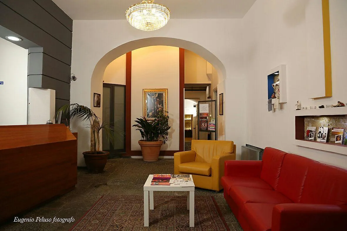 Caravaggio Hotel Nápoly 4*,  Olaszország